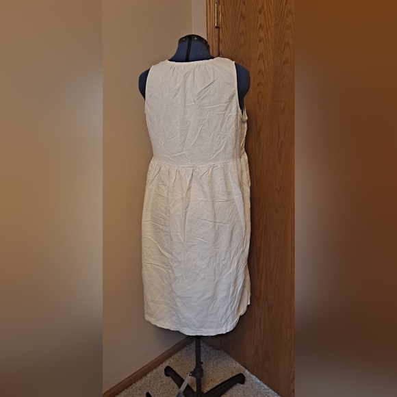 White Linen Dress - Worn Once - Picture 2 of 3